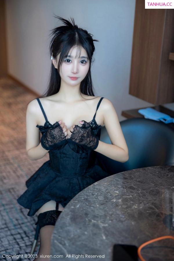 小果冻儿jelly  [XiuRen]高清写真图 2023.04.03 No.6516 小果冻儿 黑丝美腿第6张图片